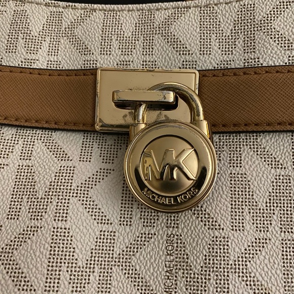 MICHAEL KORS HAMILTON TRAVEL MESSENGER CROSSBODY BAG MK VANILLA/ACORN. - Picture 7 of 8